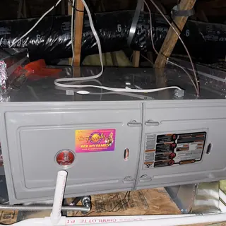 Rheem 3 ton horizontal furnace installed in attic